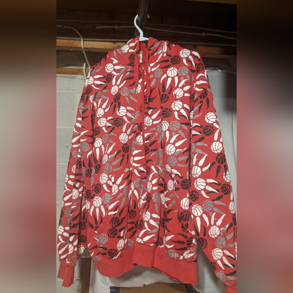 2XL, Used Toronto Raptors zip-up hoodie sweater